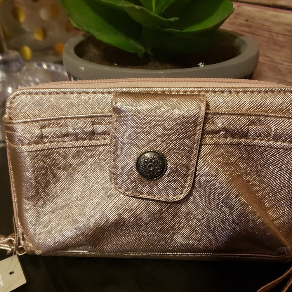 Maurices Rose Gold wristlet- New with tags